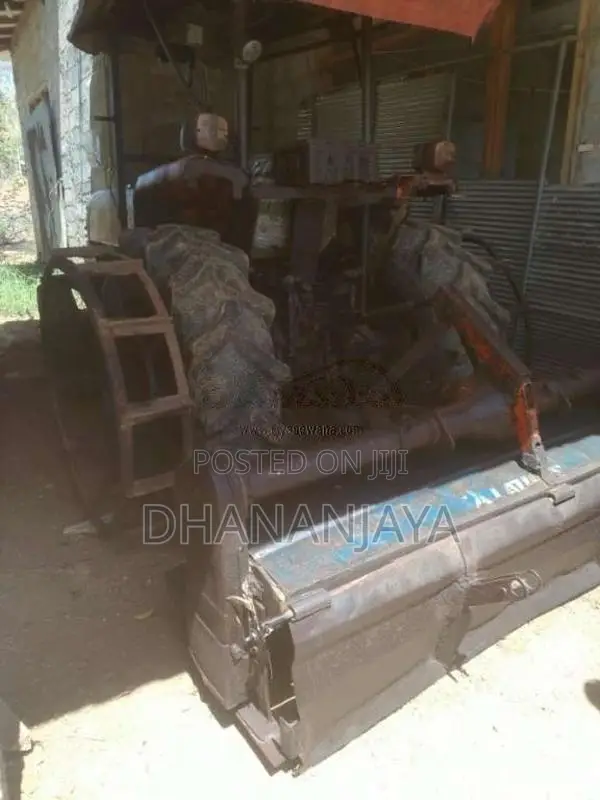 Kubota L4508 2013 Tractor (Used)