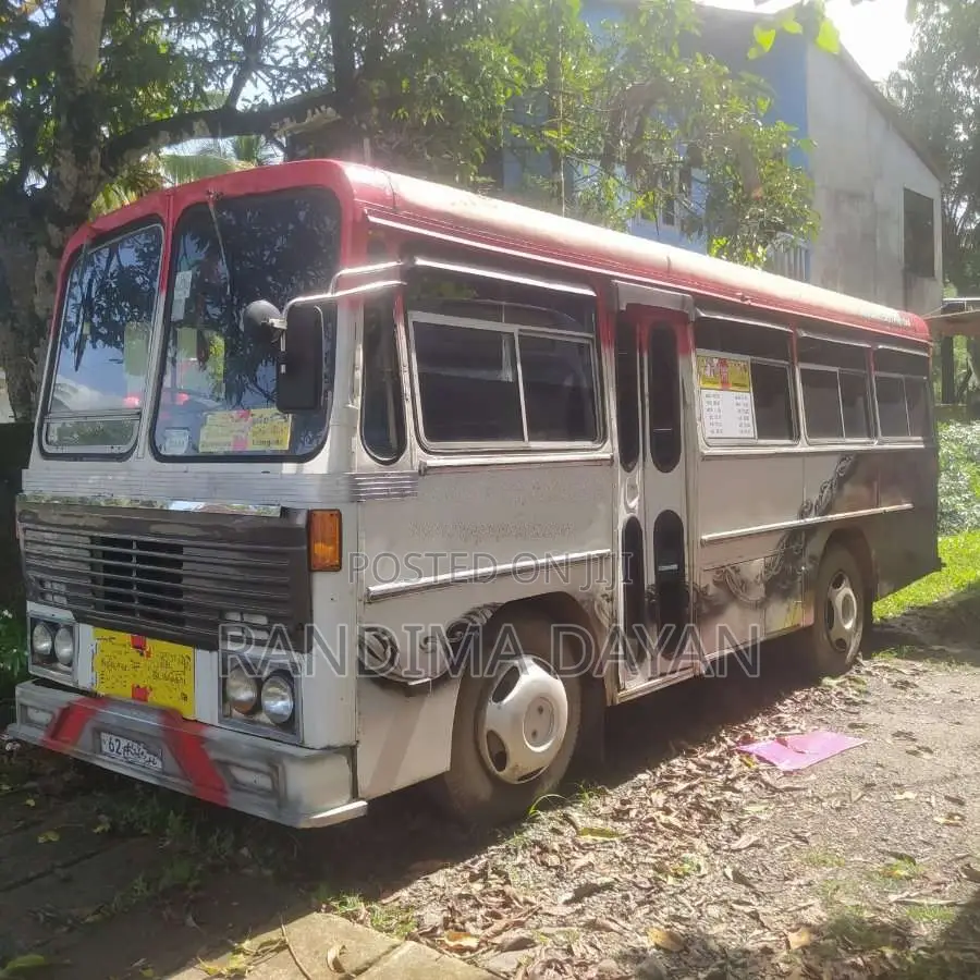 Ashok-Leyland Comet Minor 1996 Bus (Used)