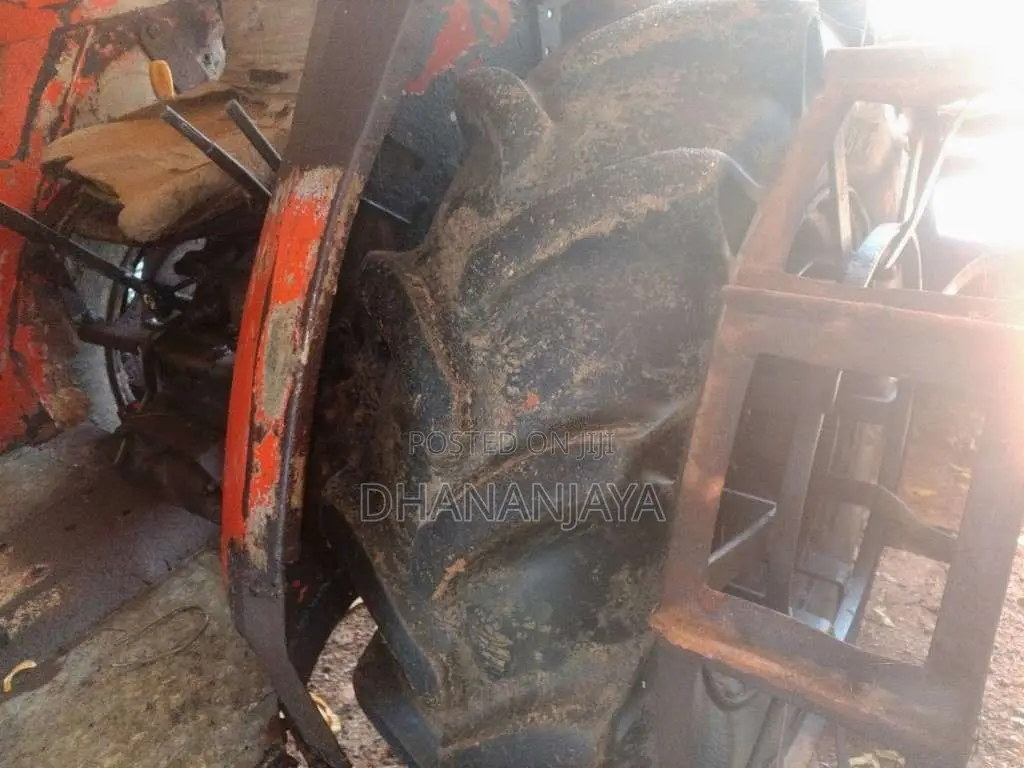 Kubota L4508 2013 Tractor (Used)