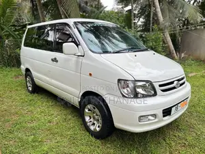 Toyota Noah CR42 Flatroof 2002 Van (Used)