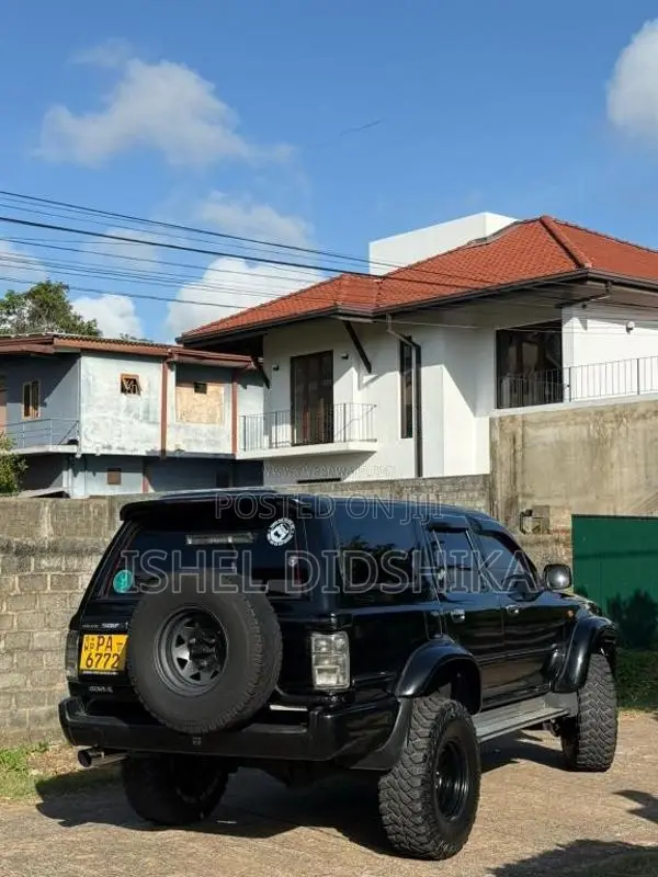 Toyota Hilux Surf 2005 Pickup (Used)