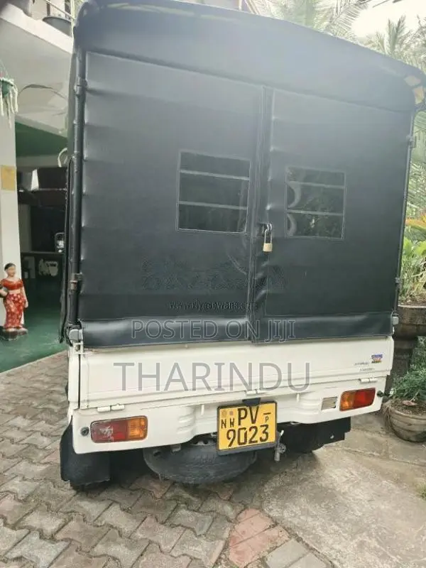 Daihatsu Hijet 2012 Lorry (Used)