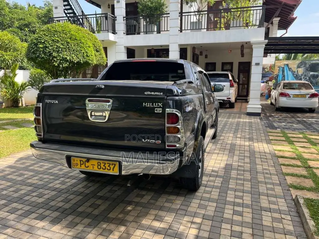 Toyota Hilux 2007 Pickup (Used)