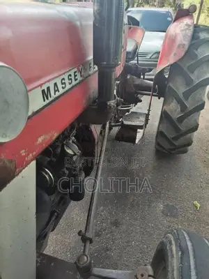 Massey-Ferguson 135 DL 1980 Tractor (Used)