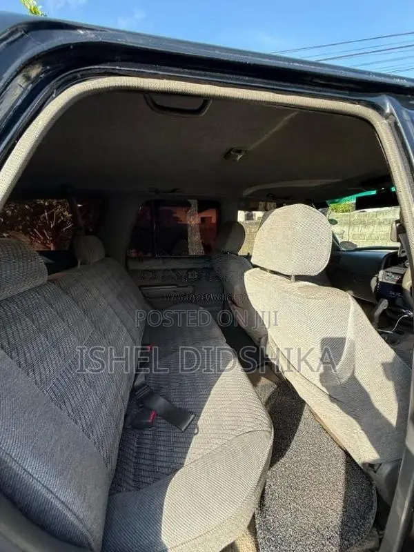 Toyota Hilux Surf 2005 Pickup (Used)
