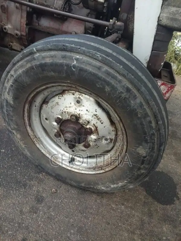 Massey-Ferguson 135 DL 1980 Tractor (Used)
