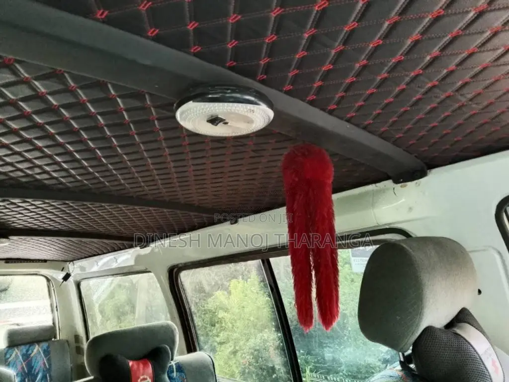 Toyota HIACE 1988 Van (Used)