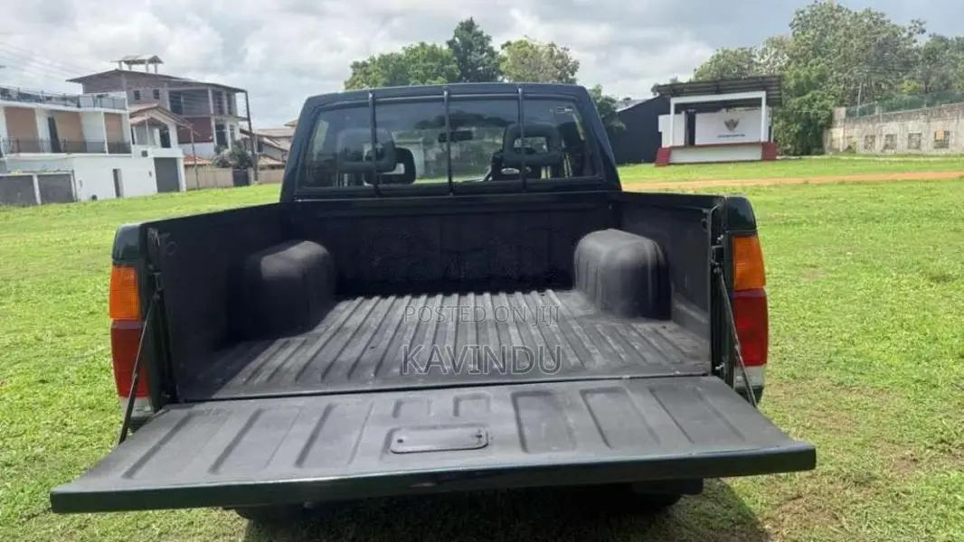 Nissan D21 1994 Pickup (Used)