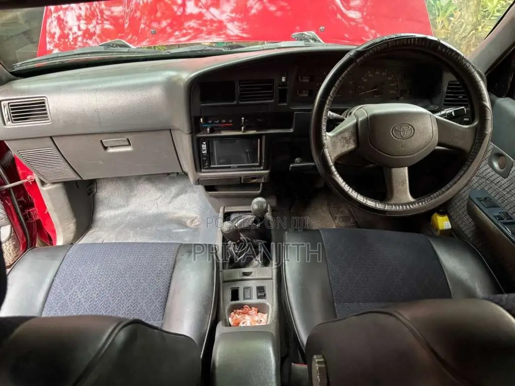 Toyota Hilux 107 1993 Pickup (Used)