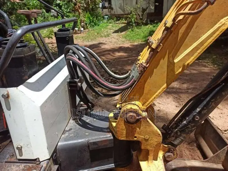 Yanmar B37 2000 Heavy-Duty (Used)