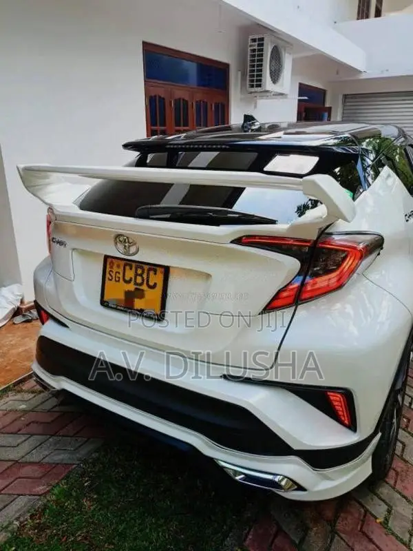 Toyota CHR NGX50 2018 SUV (Used)