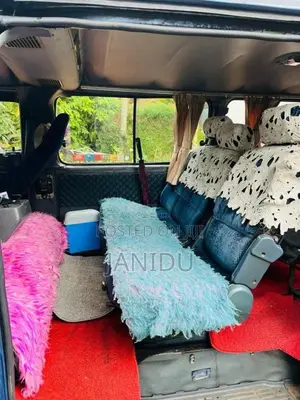 Nissan Caravan 1995 Van (Used)