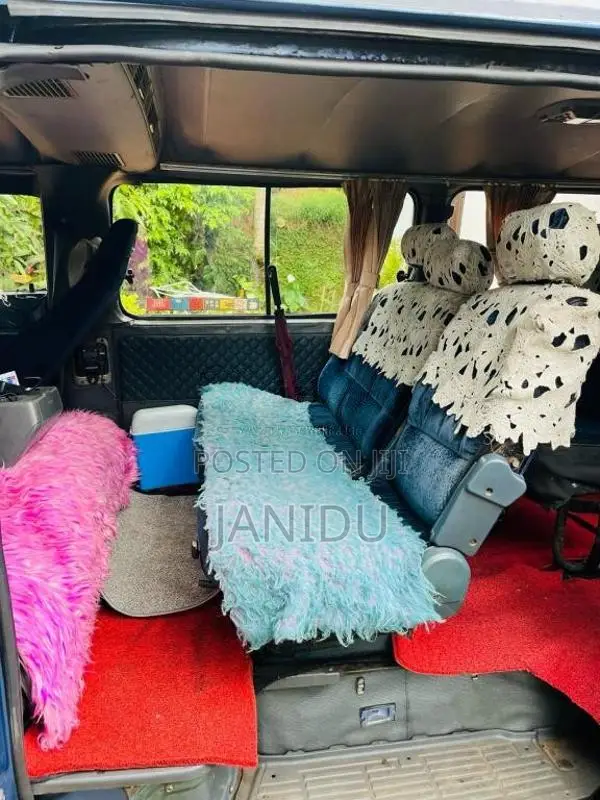 Nissan Caravan 1995 Van (Used)