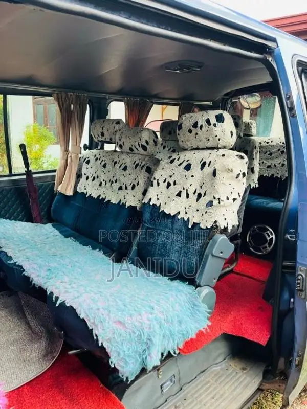 Nissan Caravan 1995 Van (Used)