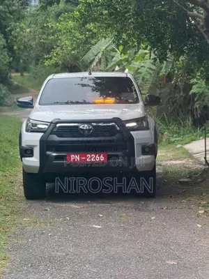 Toyota Hilux 2023 Pickup (Used)