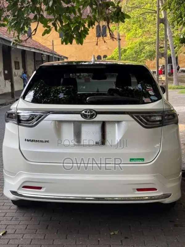 Toyota Harrier 2015 SUV (Used)