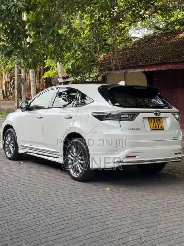Toyota Harrier 2015 SUV (Used)