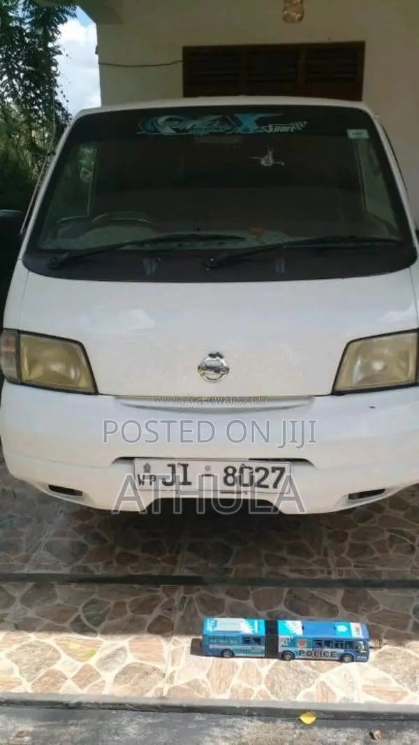 Nissan Vanette 2000 Van (Used)