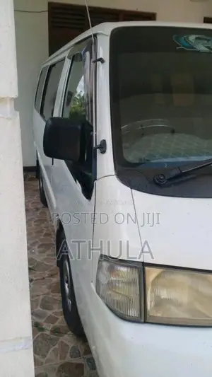 Nissan Vanette 2000 Van (Used)