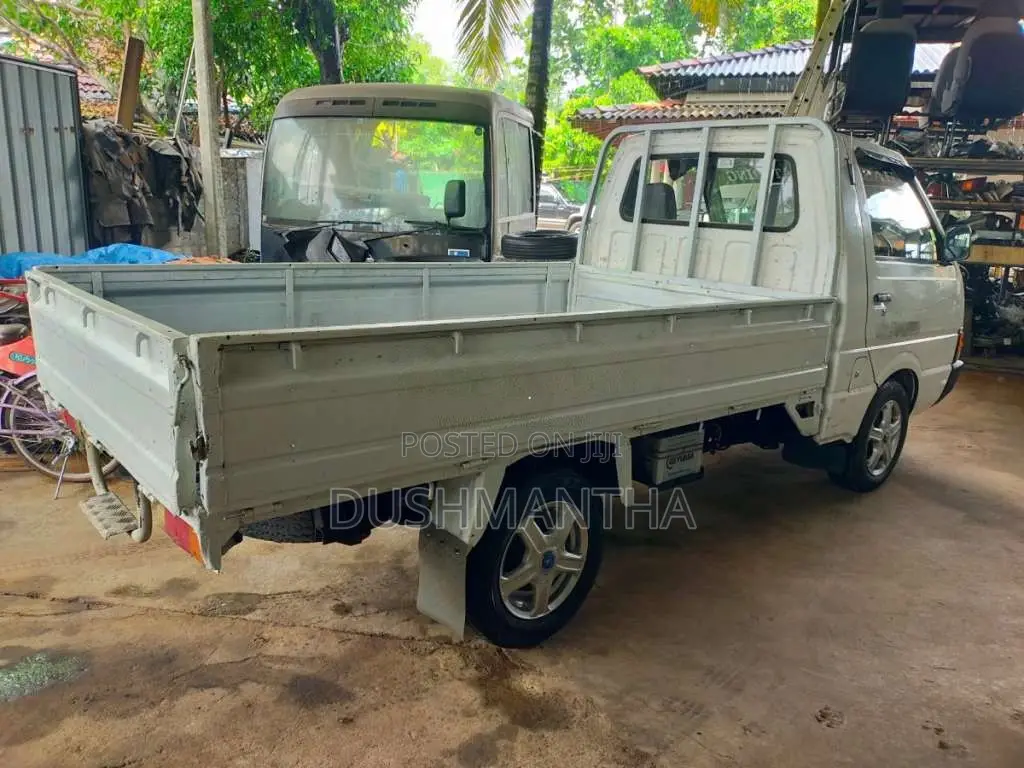 Nissan Vanette 1993 Lorry (Used)