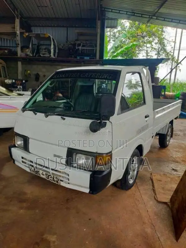 Nissan Vanette 1993 Lorry (Used)