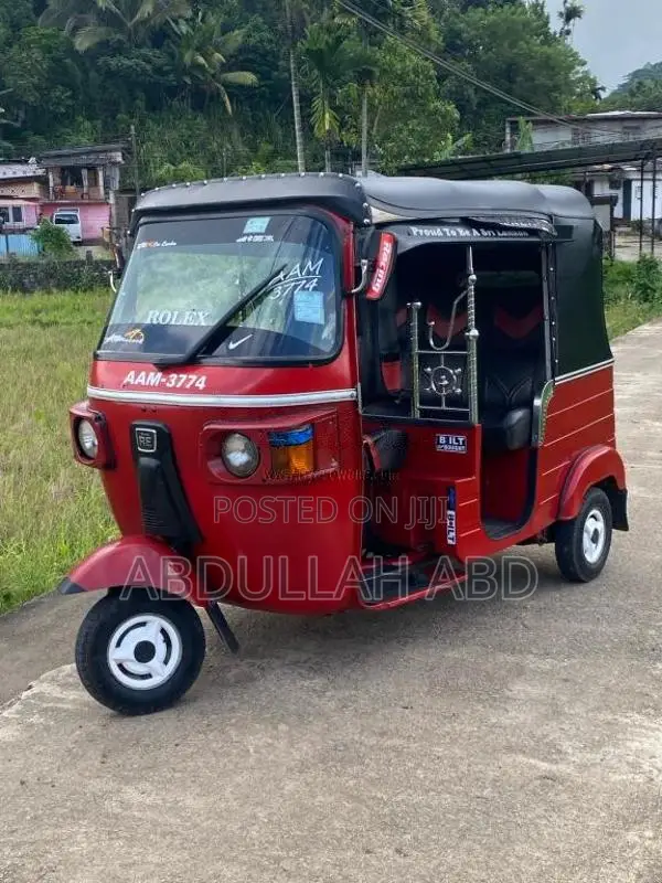 Bajaj RE 205 2014 Three Wheel (Used)