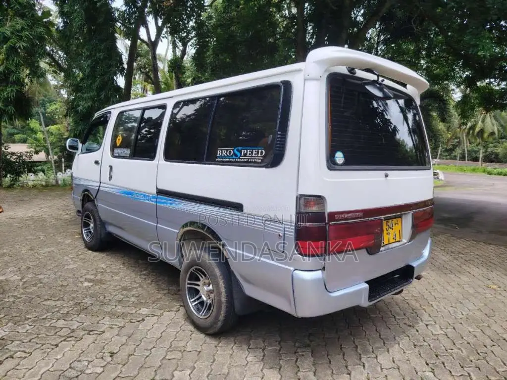 Toyota Dolphin LH113 1990 Van (Used)