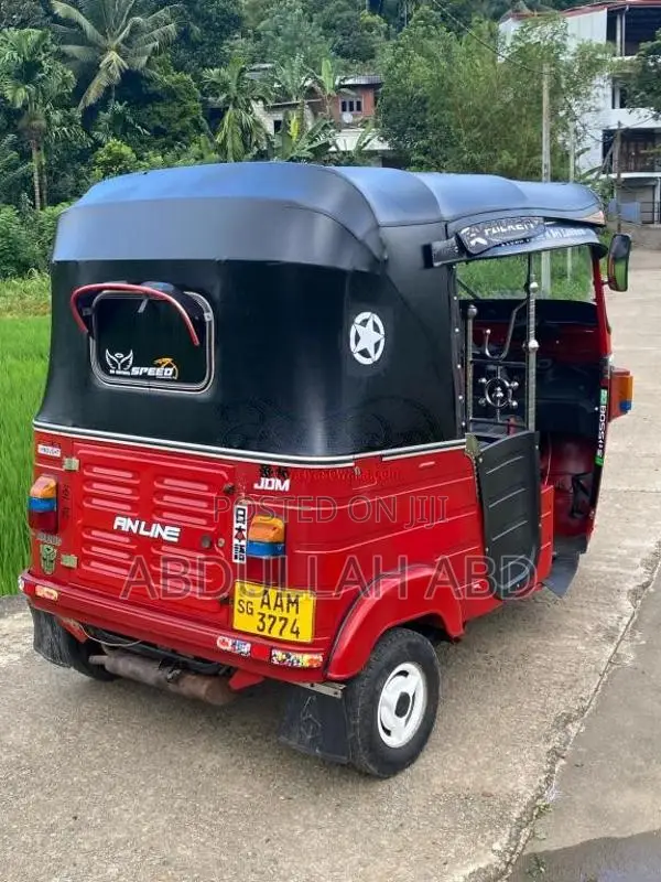 Bajaj RE 205 2014 Three Wheel (Used)