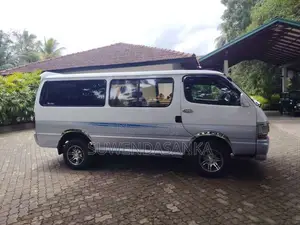 Toyota Dolphin LH113 1990 Van (Used)