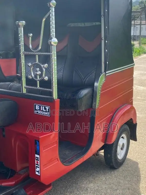 Bajaj RE 205 2014 Three Wheel (Used)