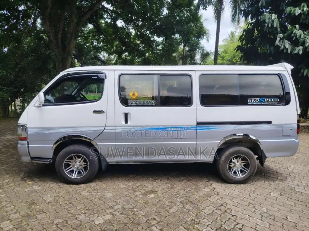 Toyota Dolphin LH113 1990 Van (Used)
