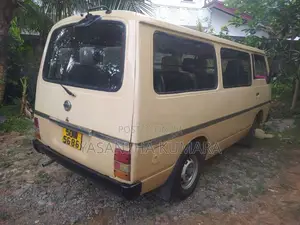 Nissan Vyg 1982 Van (Used)