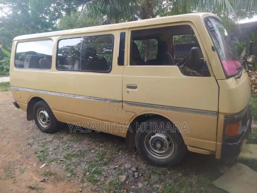 Nissan Vyg 1982 Van (Used)
