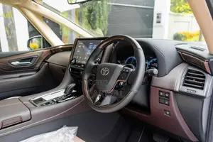 Toyota Alphard Z 2024 SUV (Used)