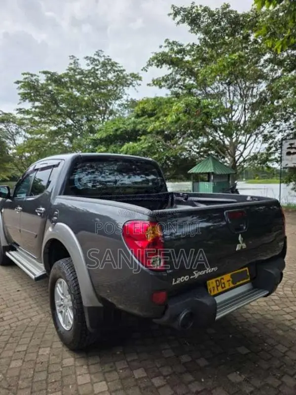 Mitsubishi L200 Sportero 2015 Pickup (Used)