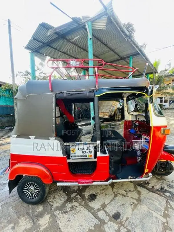 Bajaj 2 Stroke 2004 Three Wheel (Used)