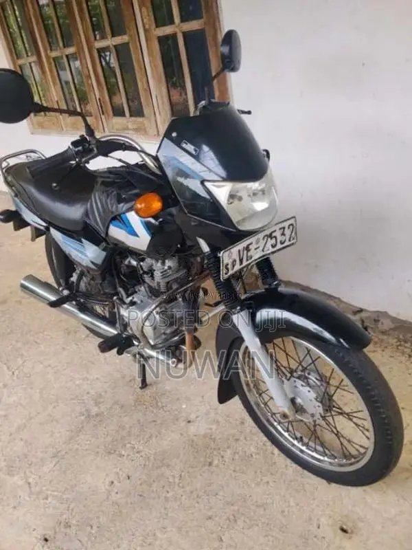 Bajaj CT-100 2010 Motorbike (Used)