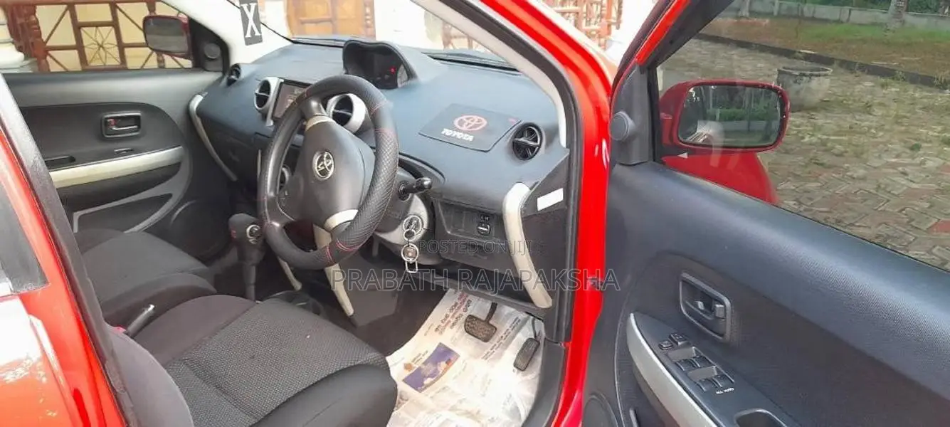 Toyota IST 2003 Car (Used)