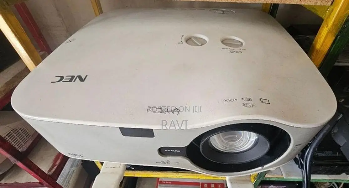 projectors - Epson, Mitsubishi, Hitachi