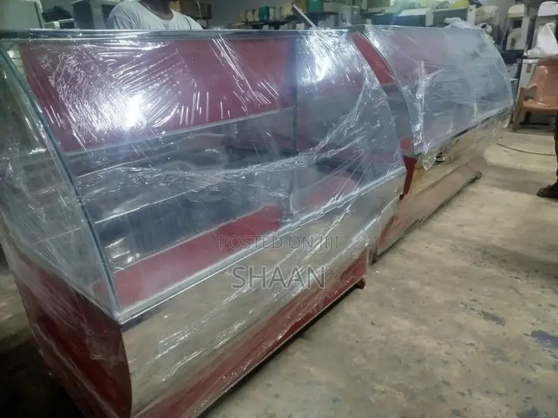 කුකුල් මස් සහ මාළු ශීතකරන. Chicken & Fish Display Coolers