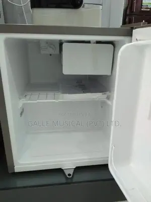 Hisense Mini Bar Refrigerator -RS-06DR4SB