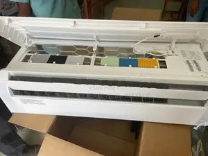 TCL BreezeIN premium AC