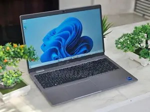 Dell Latitude 5530 Core i5 1245U–12th GEN 15.6″ FullHD 8GB RAM 256GB S