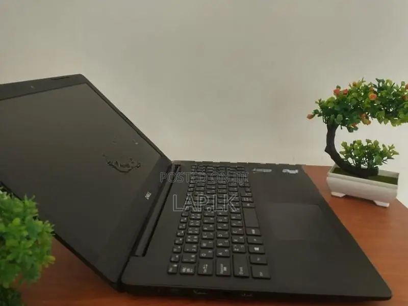 Dell Latitude 3590 Core i5 7200U 7th GEN 15.6-inch Display 16GB RAM
