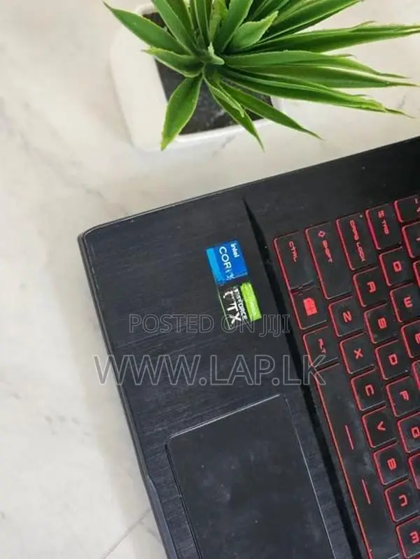MSI Thin GF63 11UCX Core i7 11800H 11th GEN RTX 3050 4GB VGA 16GB RAM