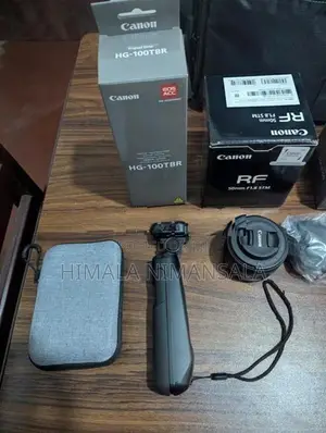 Canon EOS R50 Creator Kit with RF 50mm f/1.8 Lens Full Set