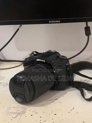 Nikon D7200 with Flasher