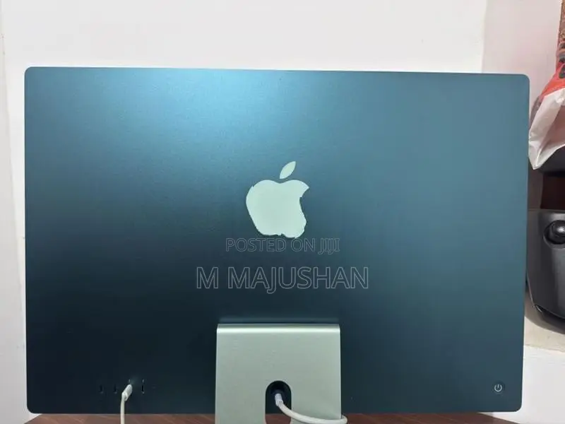 Apple iMac M3 24" Green / 8C CPU/10C GPU