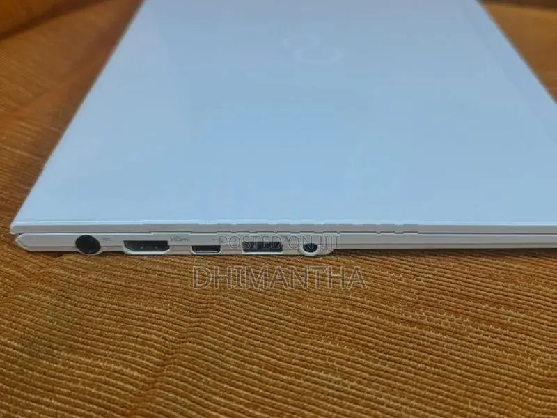 Fujitsu Laptop i5 8GB 256GB