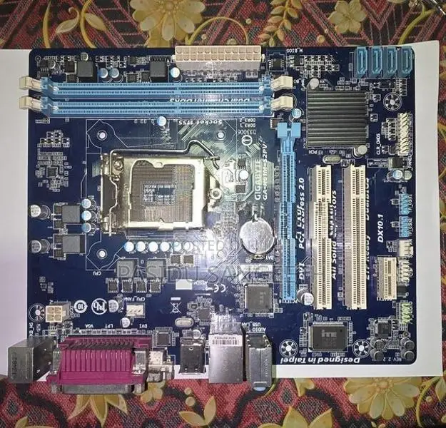Gigabyte GA-H16M Motherboard